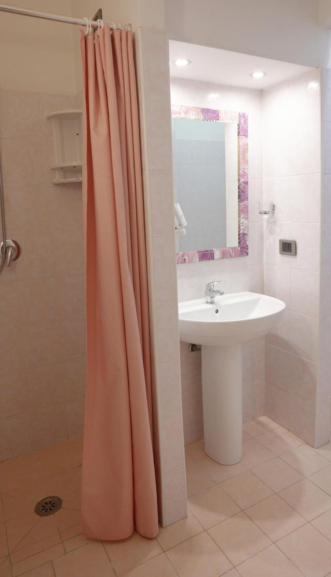 A Casa Di Mario E Nene Bed & Breakfast Viareggio Exterior photo