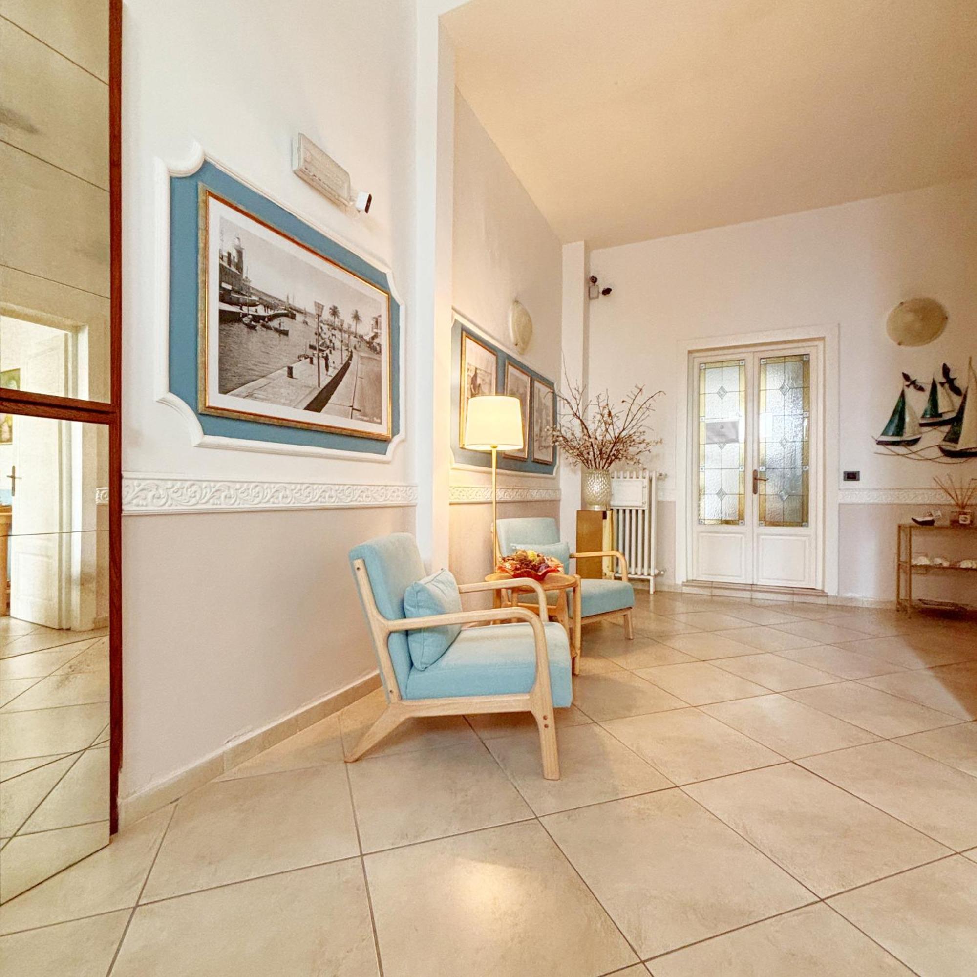 A Casa Di Mario E Nene Bed & Breakfast Viareggio Exterior photo
